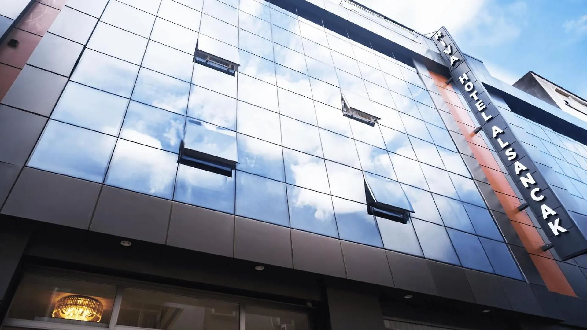 Riva Hotel Alsancak İzmir