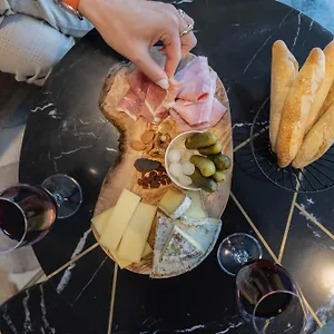 https://the-originals-residence-aix-schuman.fr-provencehotel.com